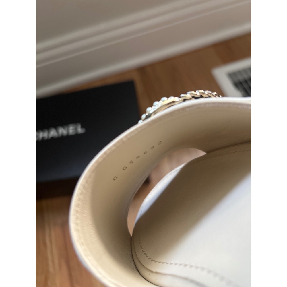 Chanel Two Tone Neutral Leather Pearl Embellished CC Logo Slide Sandals 35 - Picture 6 of 6
